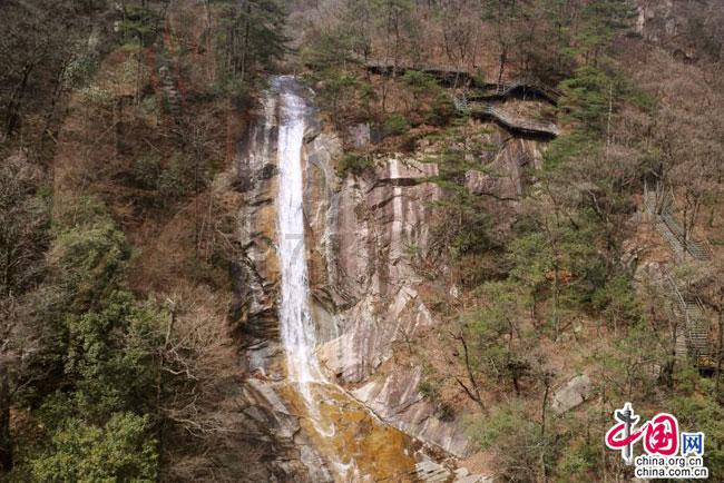 逃出平静乡村
